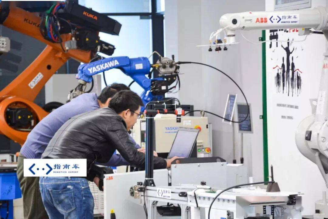 機器人自動化工程師 免費培訓，月入過萬的職業(yè)新選擇